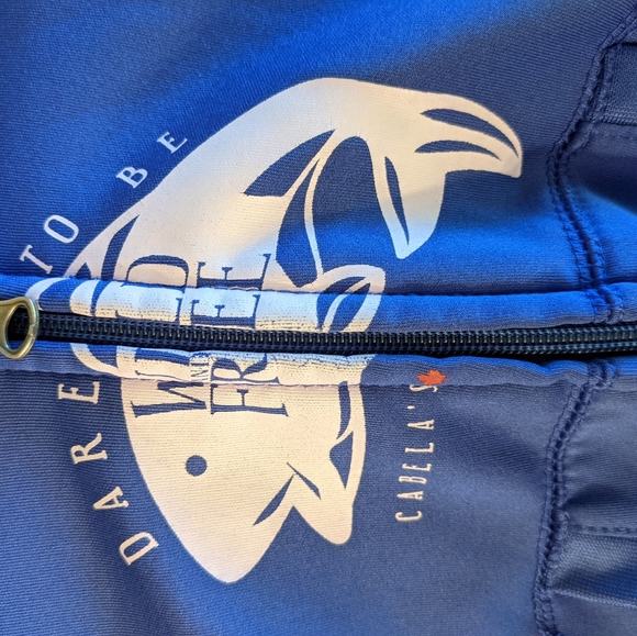 💙 CABELA'S - Blue Zip Up Hoodie with Fish Graphic - Size 2T - Picture 4 of 4